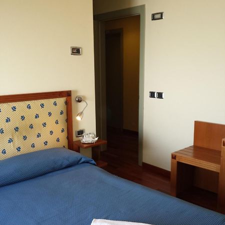 Hotel Il Castellaccio Piccione Zimmer foto